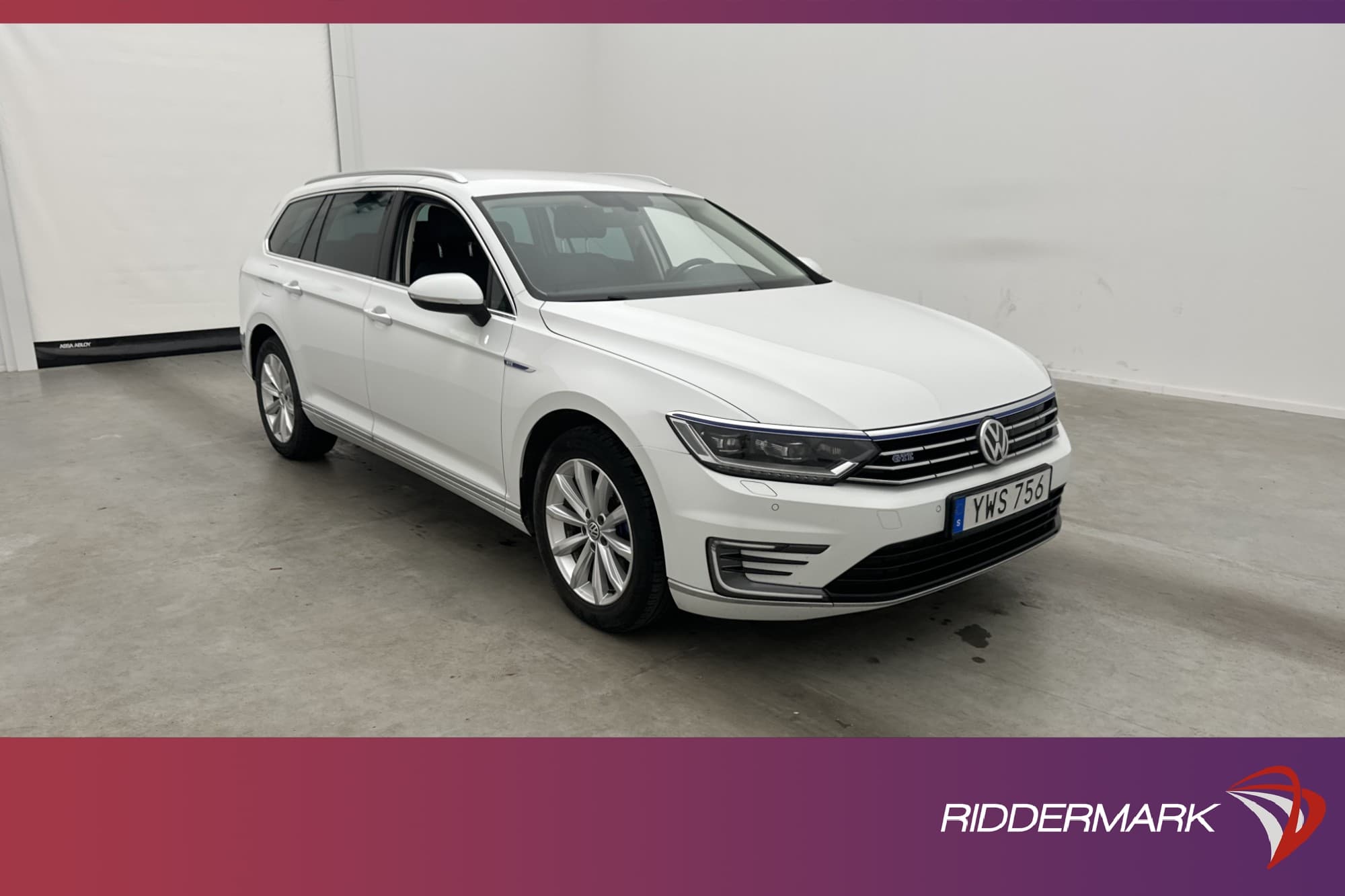Volkswagen Passat GTE 218hk