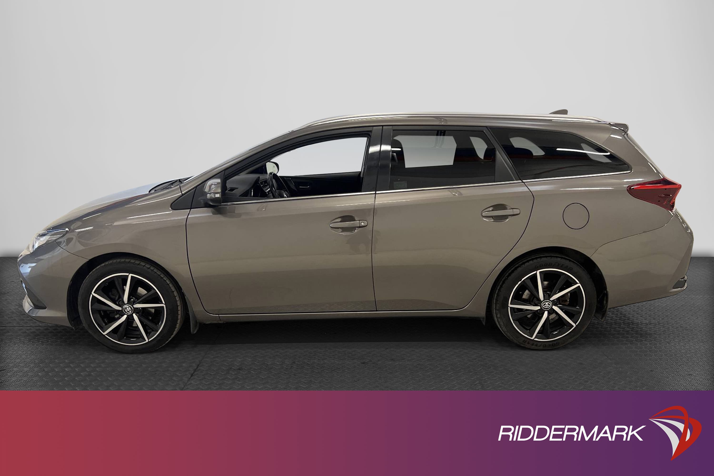 Toyota Auris Touring Sports