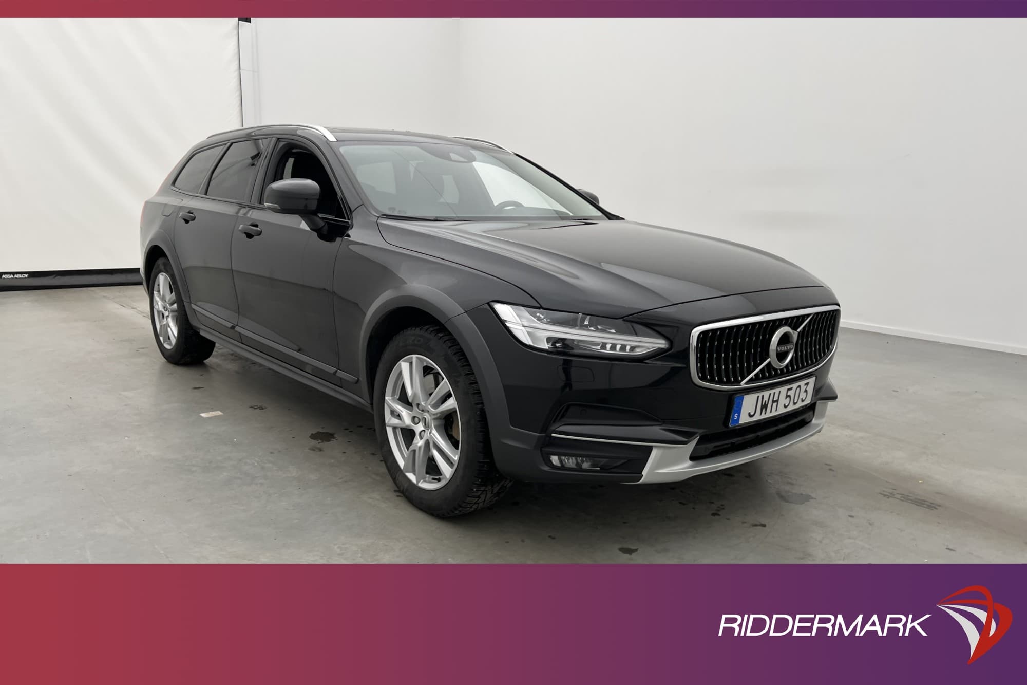 Volvo V90 Cross Country D4 AWD D-Värmare Pano Skinn Kamera
