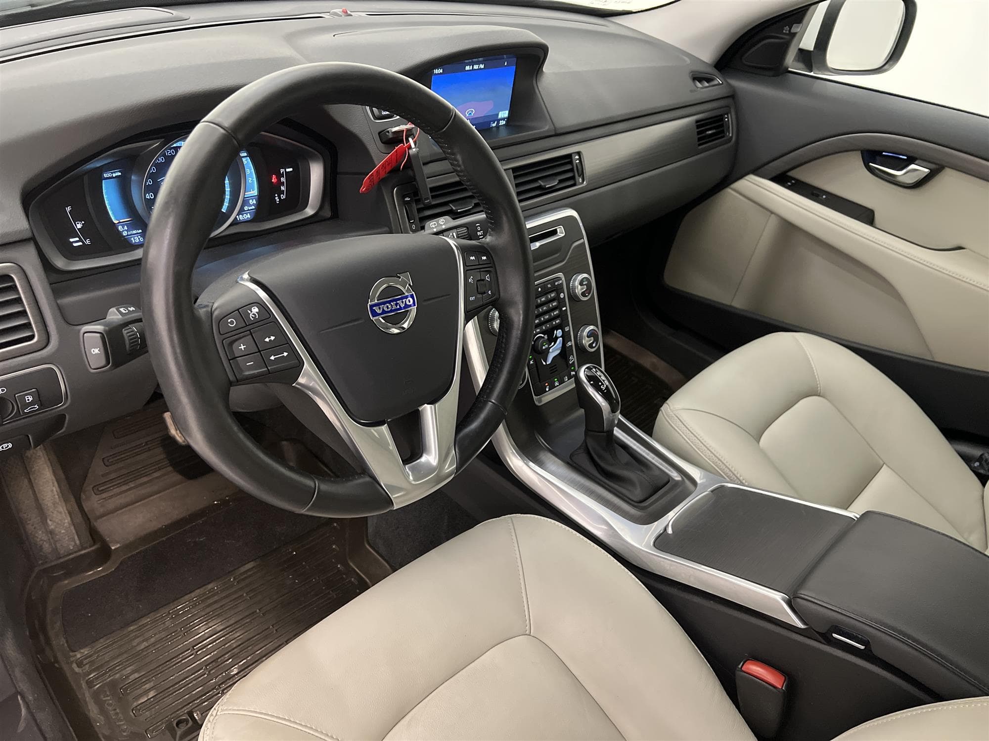 Volvo XC70 D4 181hk AWD Summum Classic Voc Navi Värmare BLIS