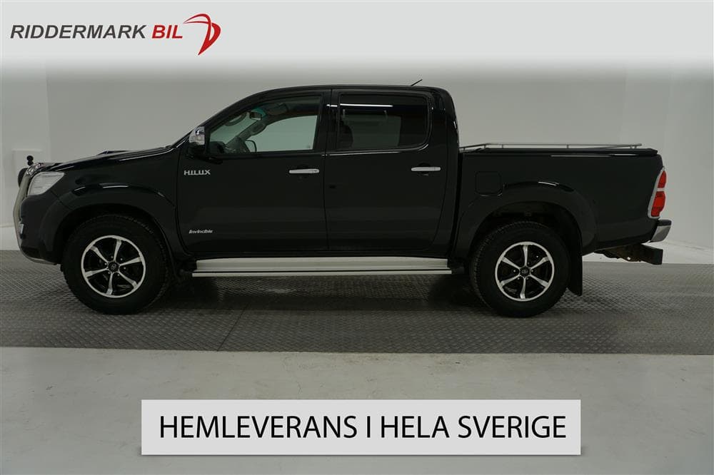 Toyota Hilux Invincible 3.0 Aut 4x4 171hk Navi Nyservad