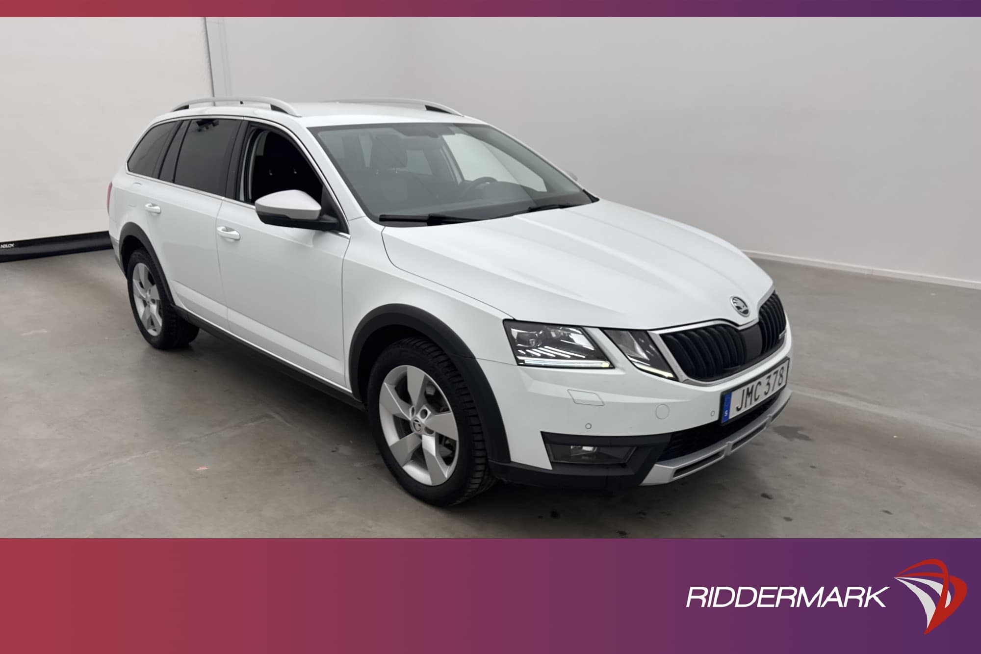Skoda Octavia Scout 4x4 184hk Värmare Canton Dragkrok Kamera