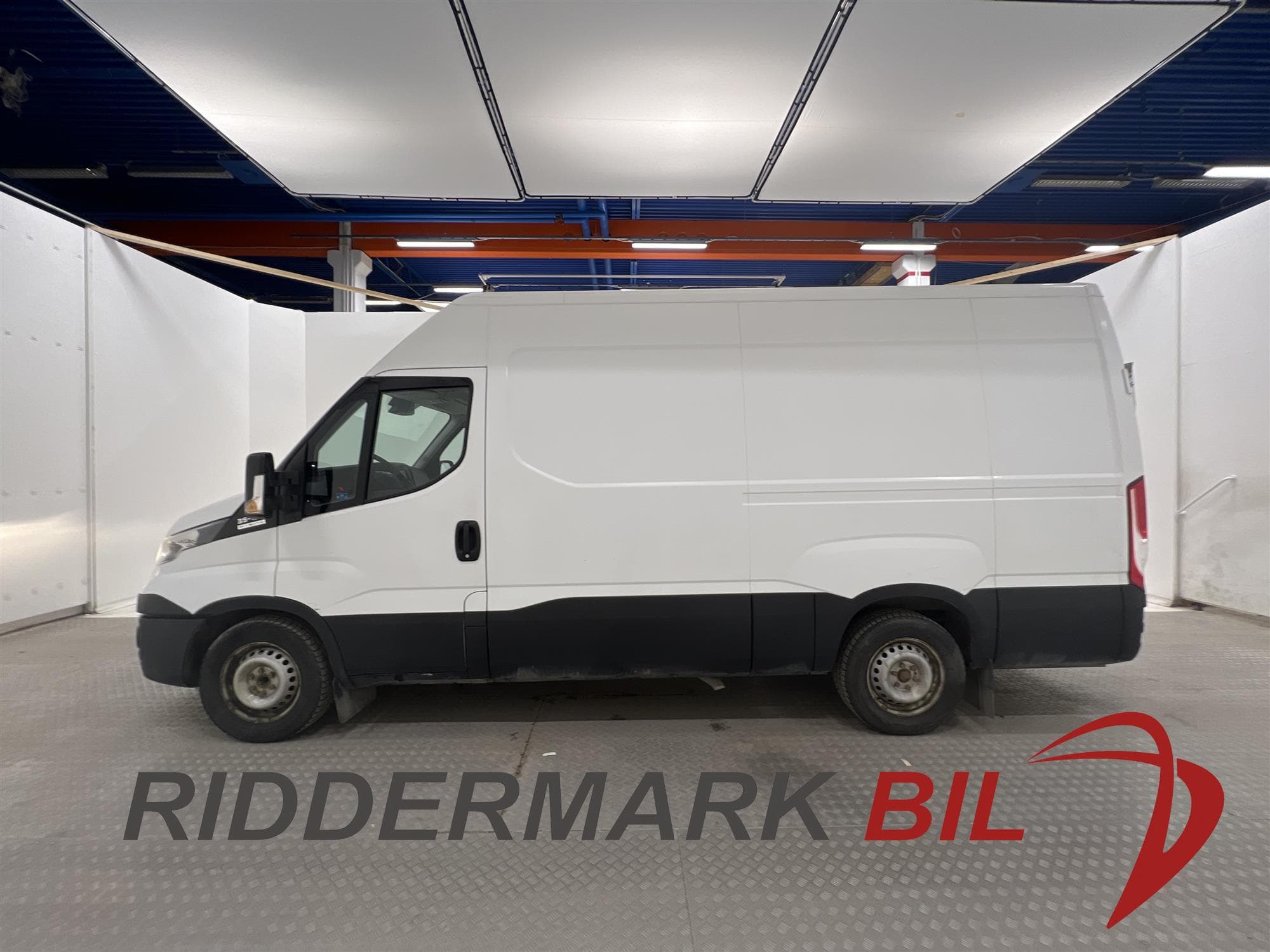 Iveco Daily 35 Automat 170hk L2H2 Värmare Bakgavel