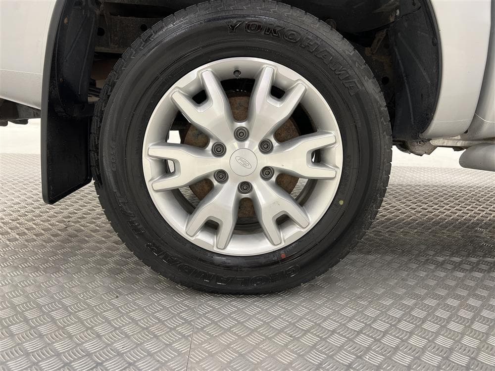 Ford Ranger Wildtrak 3.2 4WD 200hk Värmare Drag Moms interiör