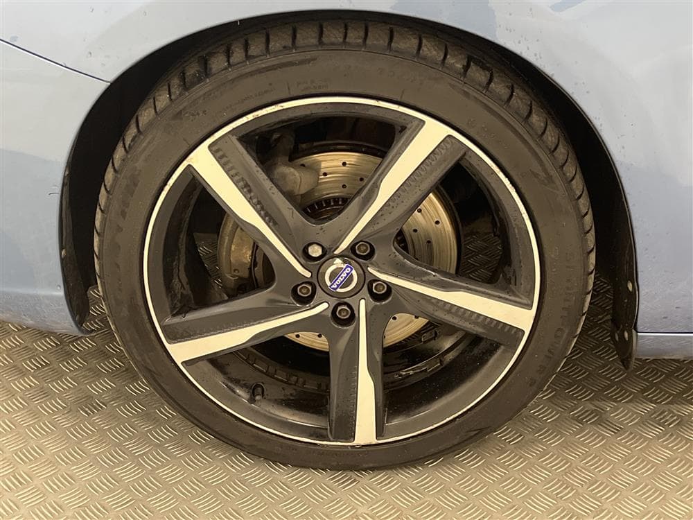 Volvo S60 D4 AWD 190hk R-Design VOC Värmare Taklucka BLIS interiör