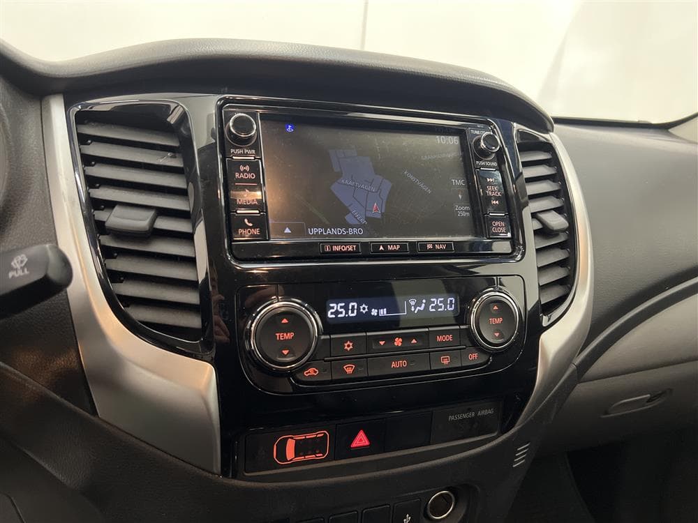Fiat Fullback 2.4 Automat 181hk Hundkåpa Värmare Moms interiör