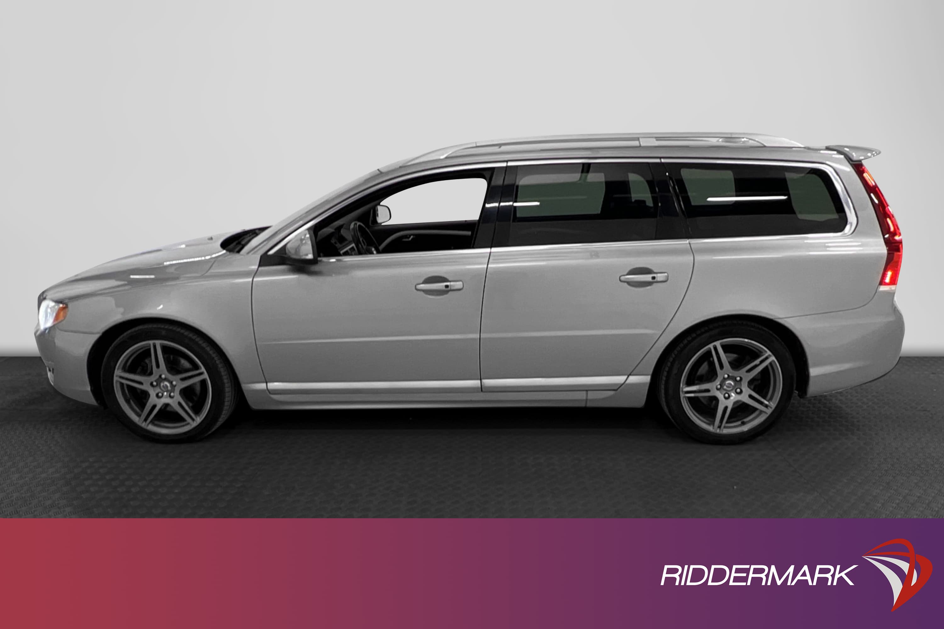 Volvo V70 D5 215hk Summum Inscription