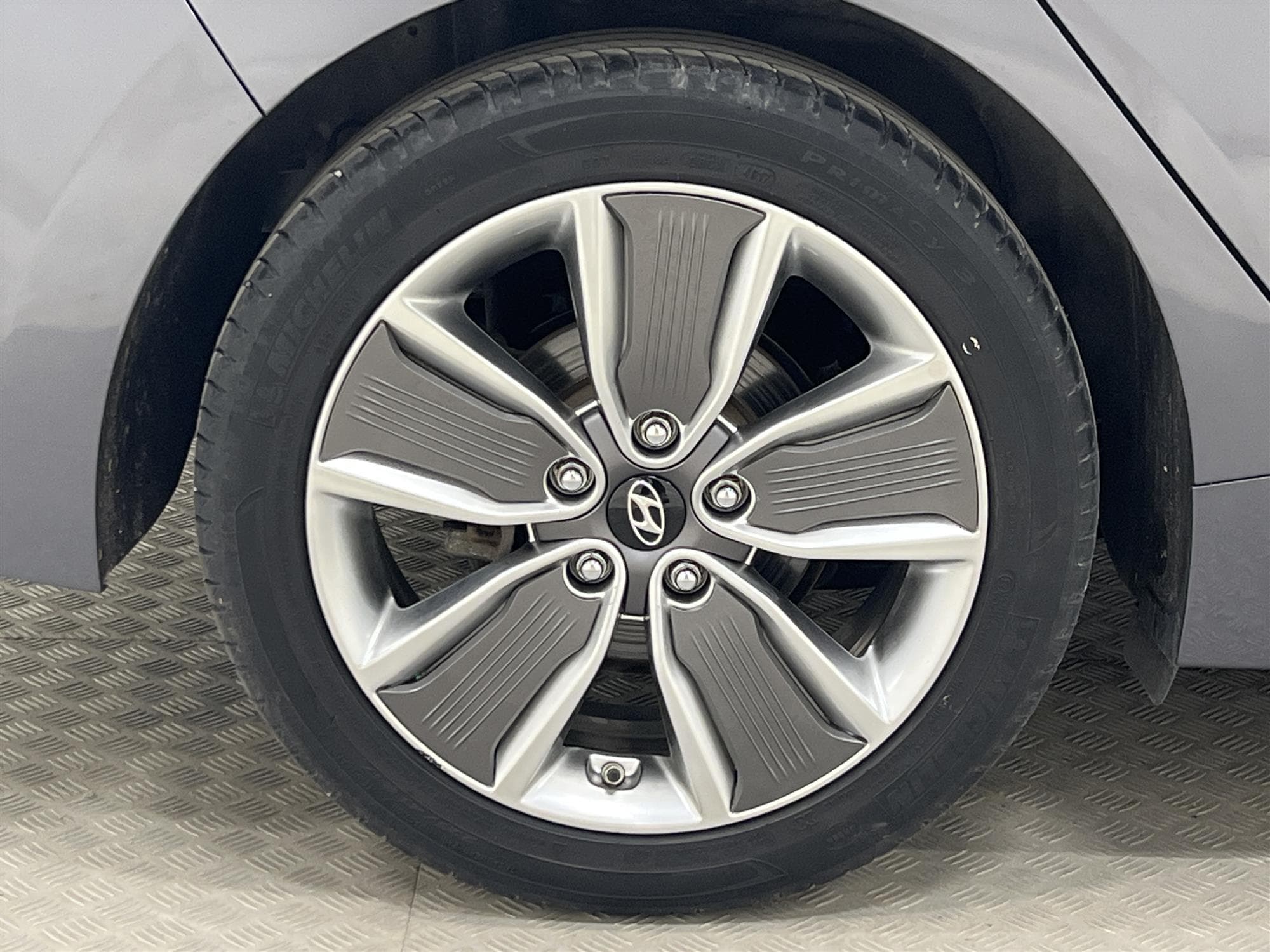 Hyundai Ioniq 1.6 141hk Navi B-Kamera  360kr Skatt 0,39L/mil