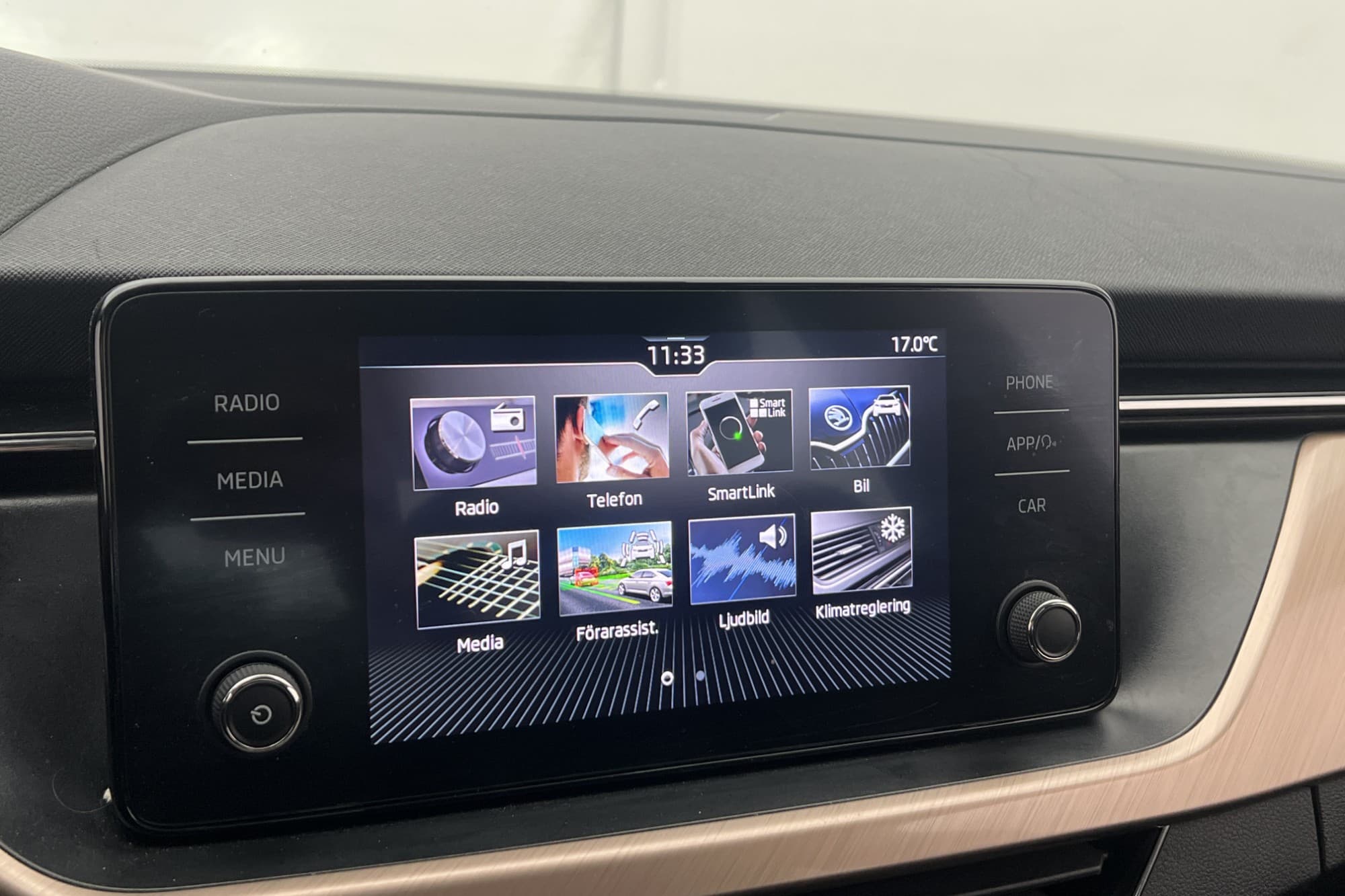 Skoda Kamiq TSI 115hk Style CarPlay Sensorer Keyless Drag