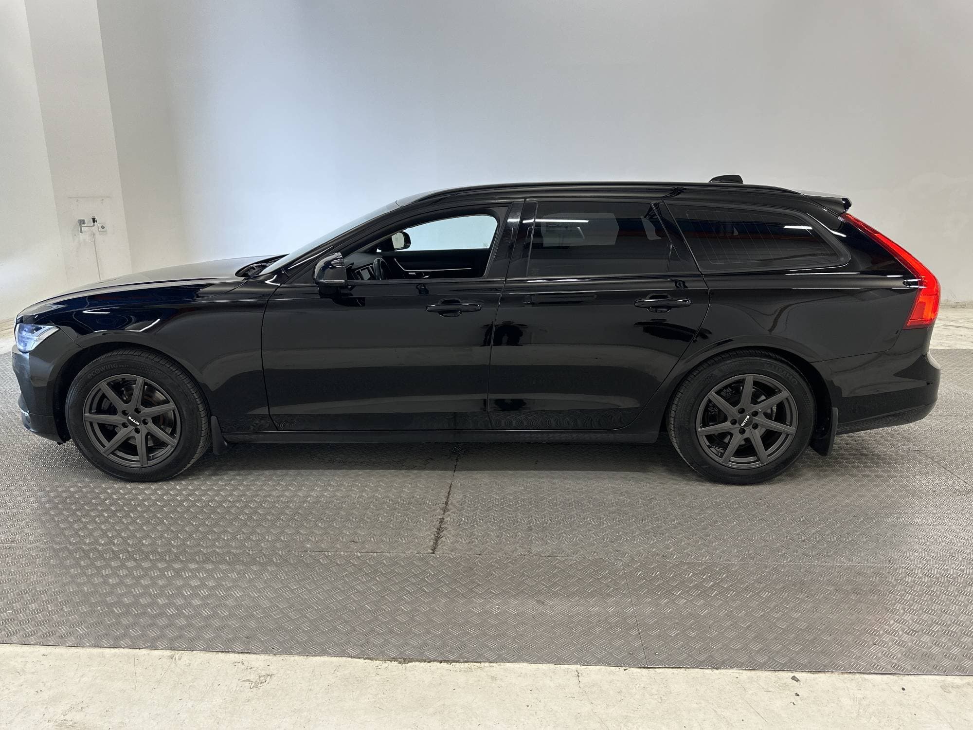 Volvo V90 D3 AWD