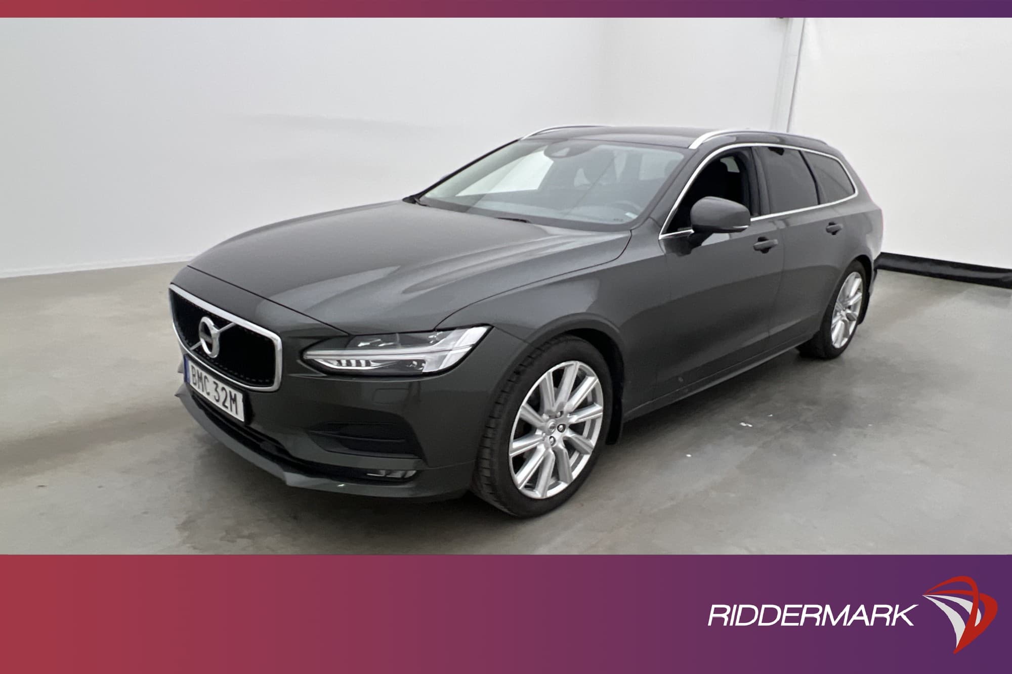 Volvo V90 D4