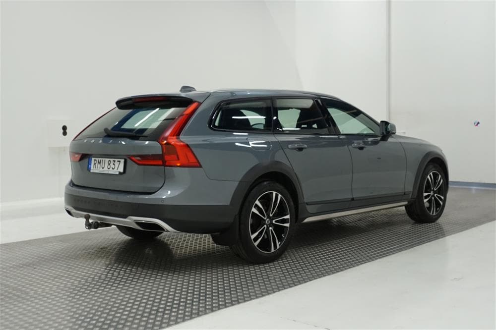 Volvo V90 Cross Country D4 AWD Inscription Pro Värmare Dragexteriör