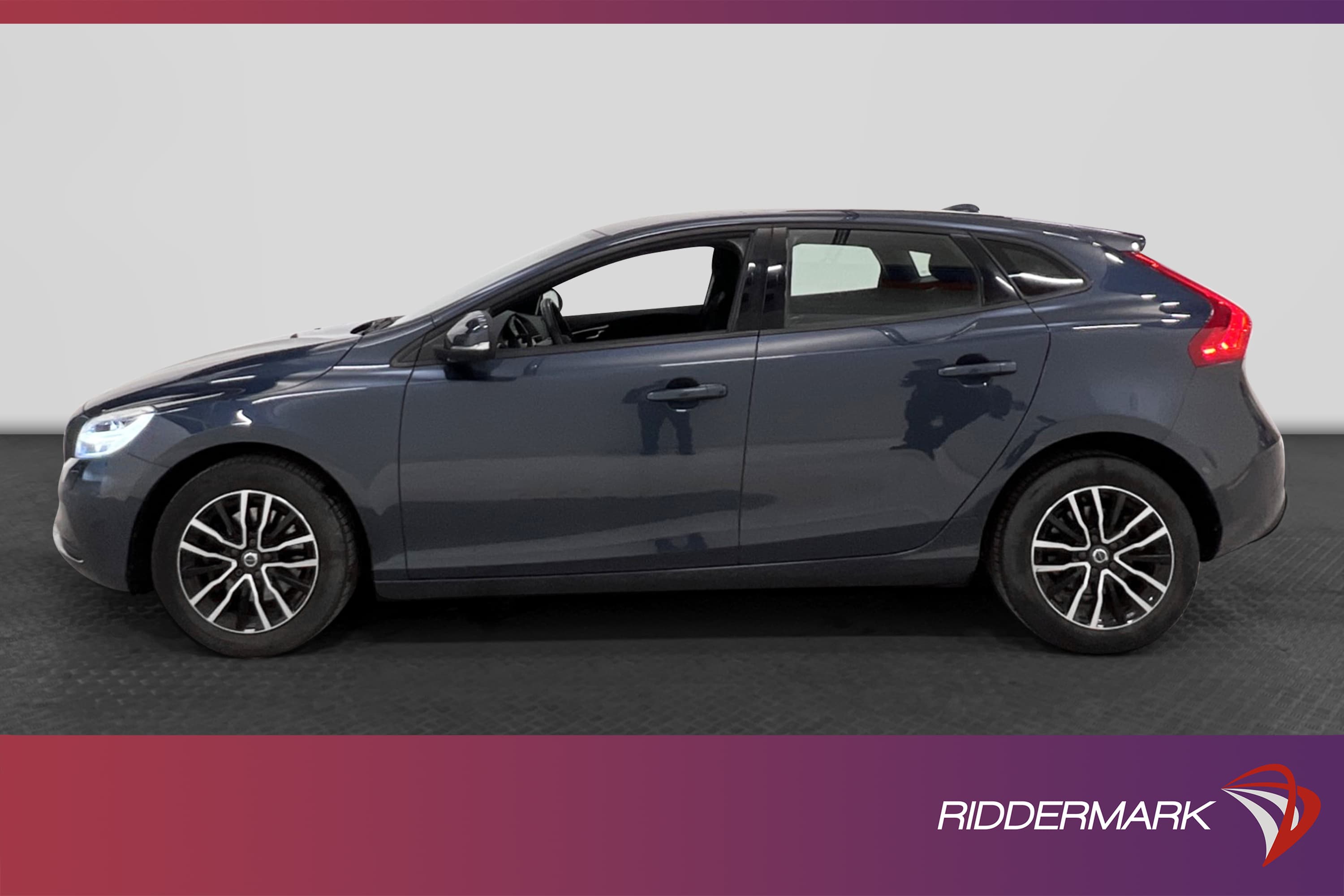 Volvo V40 T2 122hk