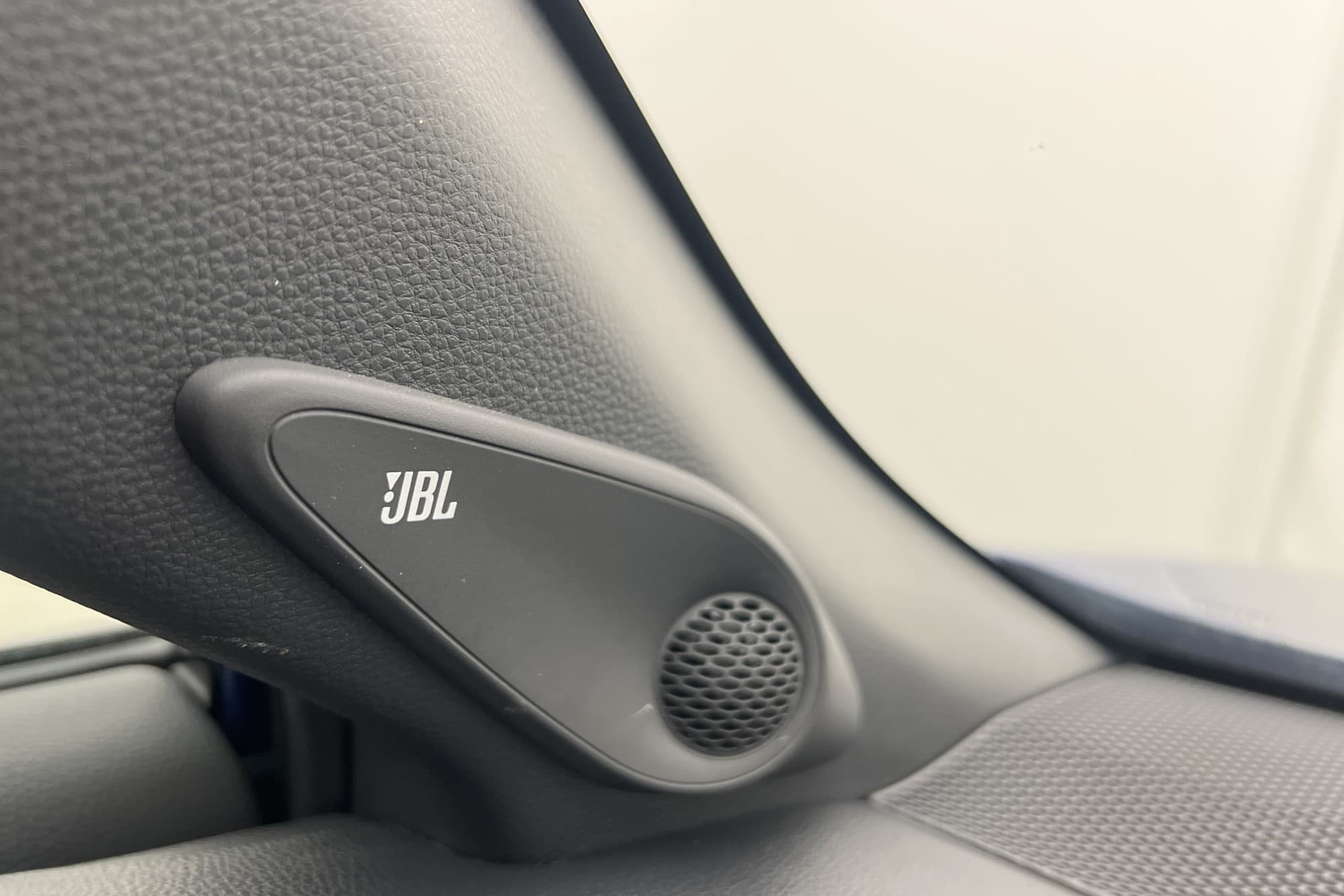 Toyota Corolla Cross Hybrid AWD Executive JBL Kamera Drag
