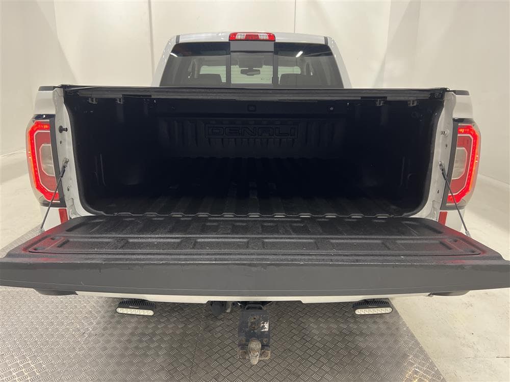GMC Sierra Denali 6.2 V8 4WD 426HK Taklucka Moms interiör