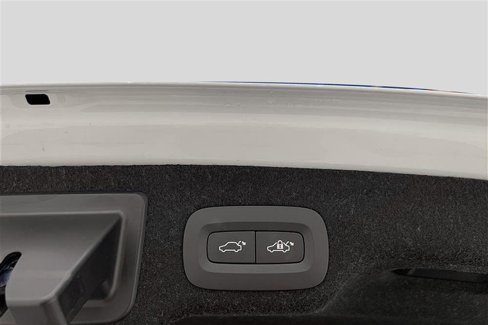 Volvo S90 T5 250hk R-Design B-Kamera B-Värm VOC Navi Blisinteriör