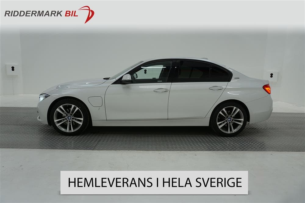 BMW 330e Sedan 252hk