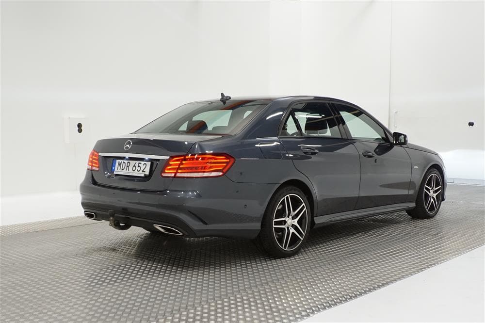Mercedes-Benz E 220 4MATIC 170hk AMG H/K Kamera Navi Drag