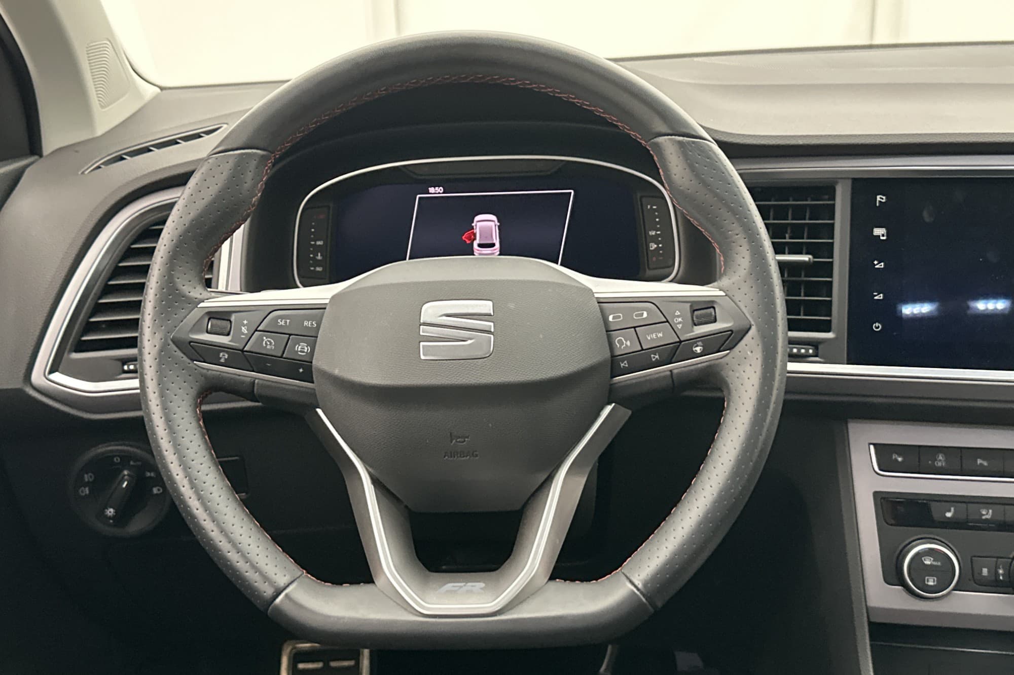 SEAT Ateca150hk FR MOMS Cockpit Värm CarPlay Kamera Drag