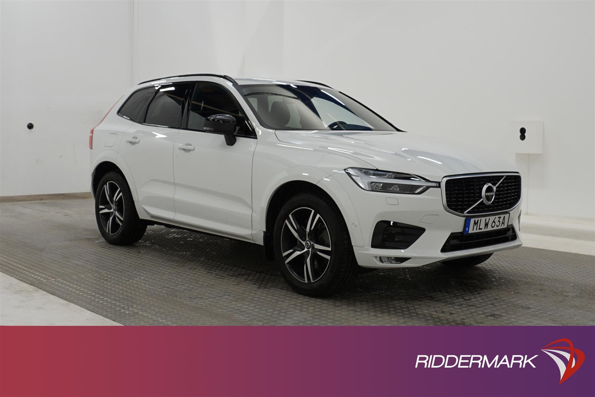 Volvo XC60 T5 250hk AWD R-Design P-Värm Navi B-Kam VoC H/Kexteriör
