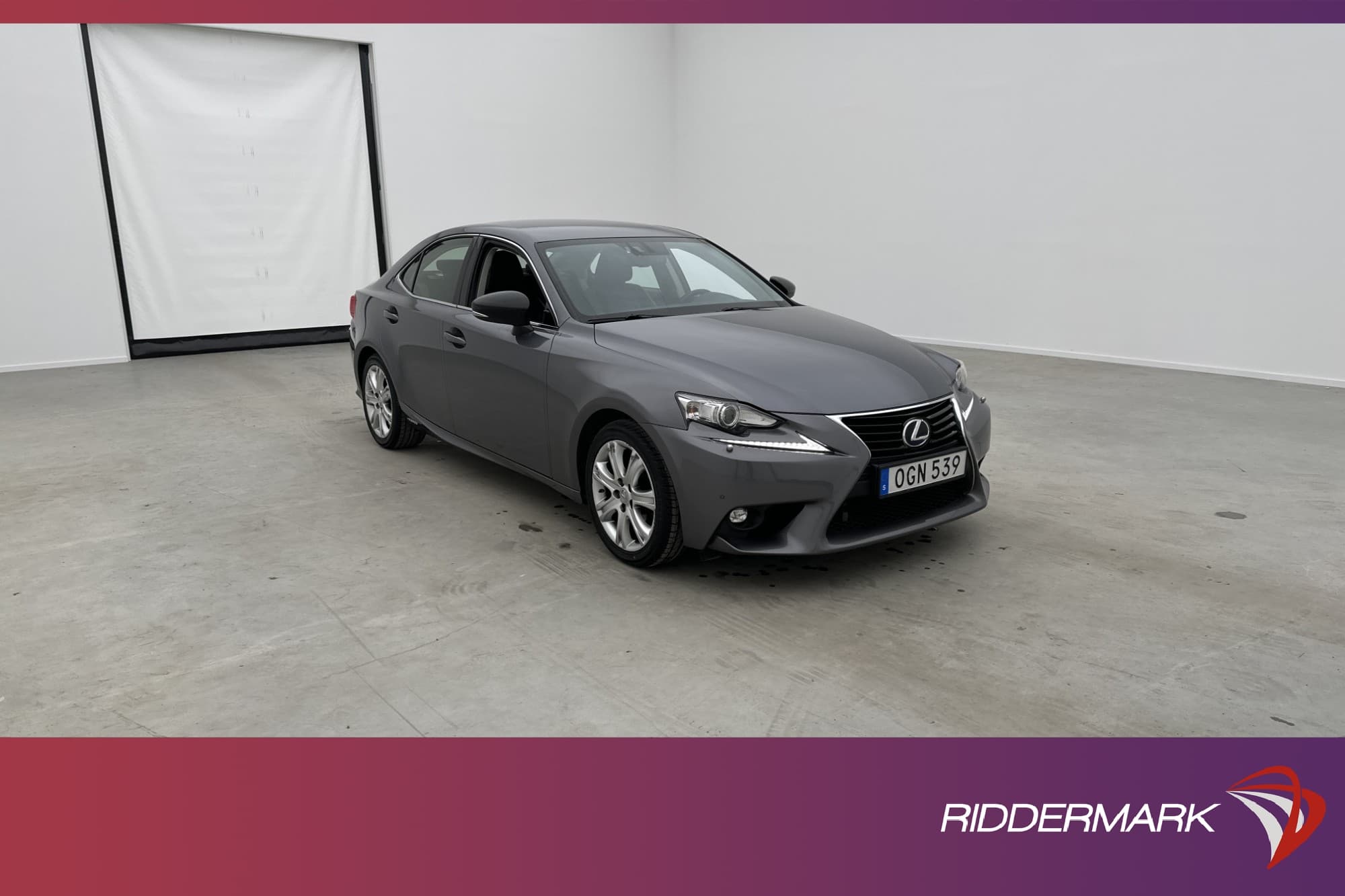 Lexus IS 300h 2.5 CVT 223hk