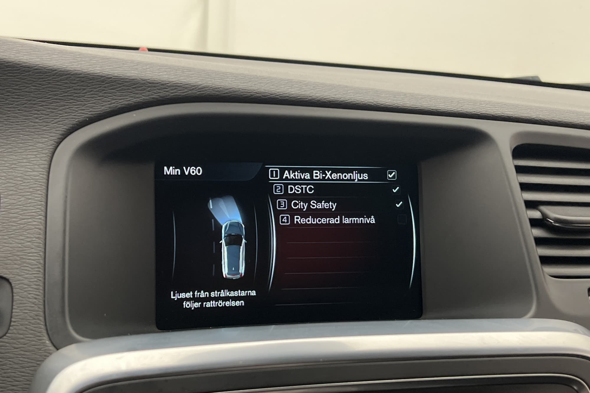 Volvo V60 D4 181hk Momentum Värm Sensorer Halvskinn Rattvärm