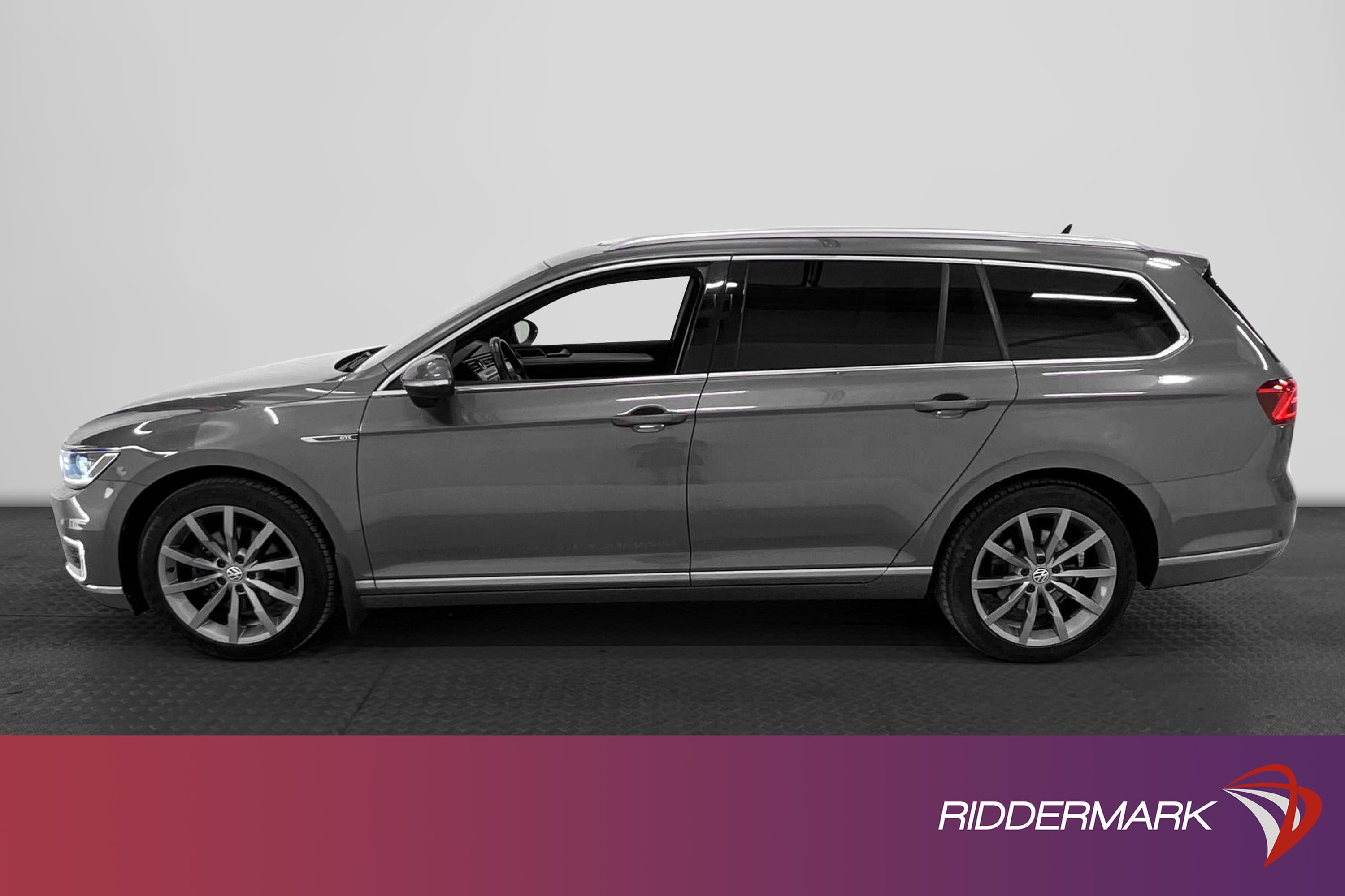 Volkswagen Passat GTE 218hk