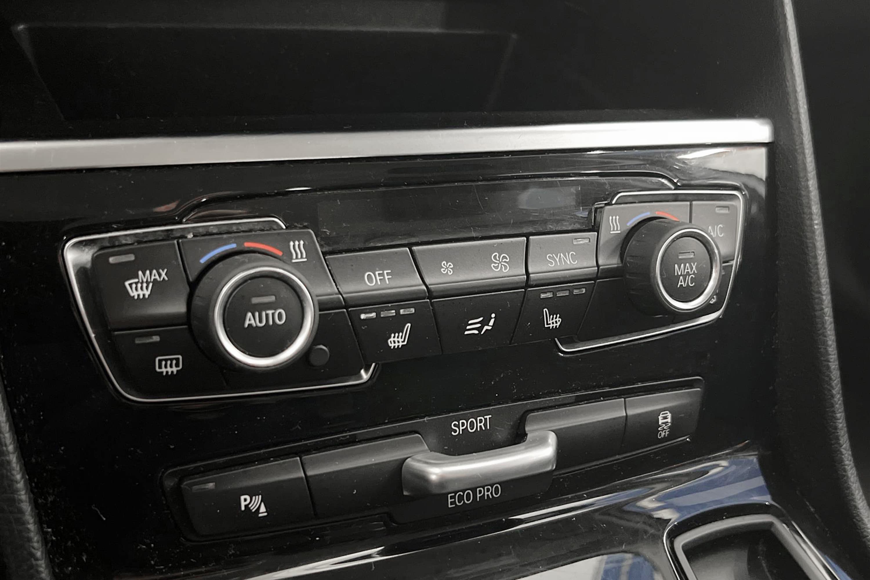 BMW 218i Gran Tourer 136hk 7 Sits Hifi B-Kam Låg Skatt