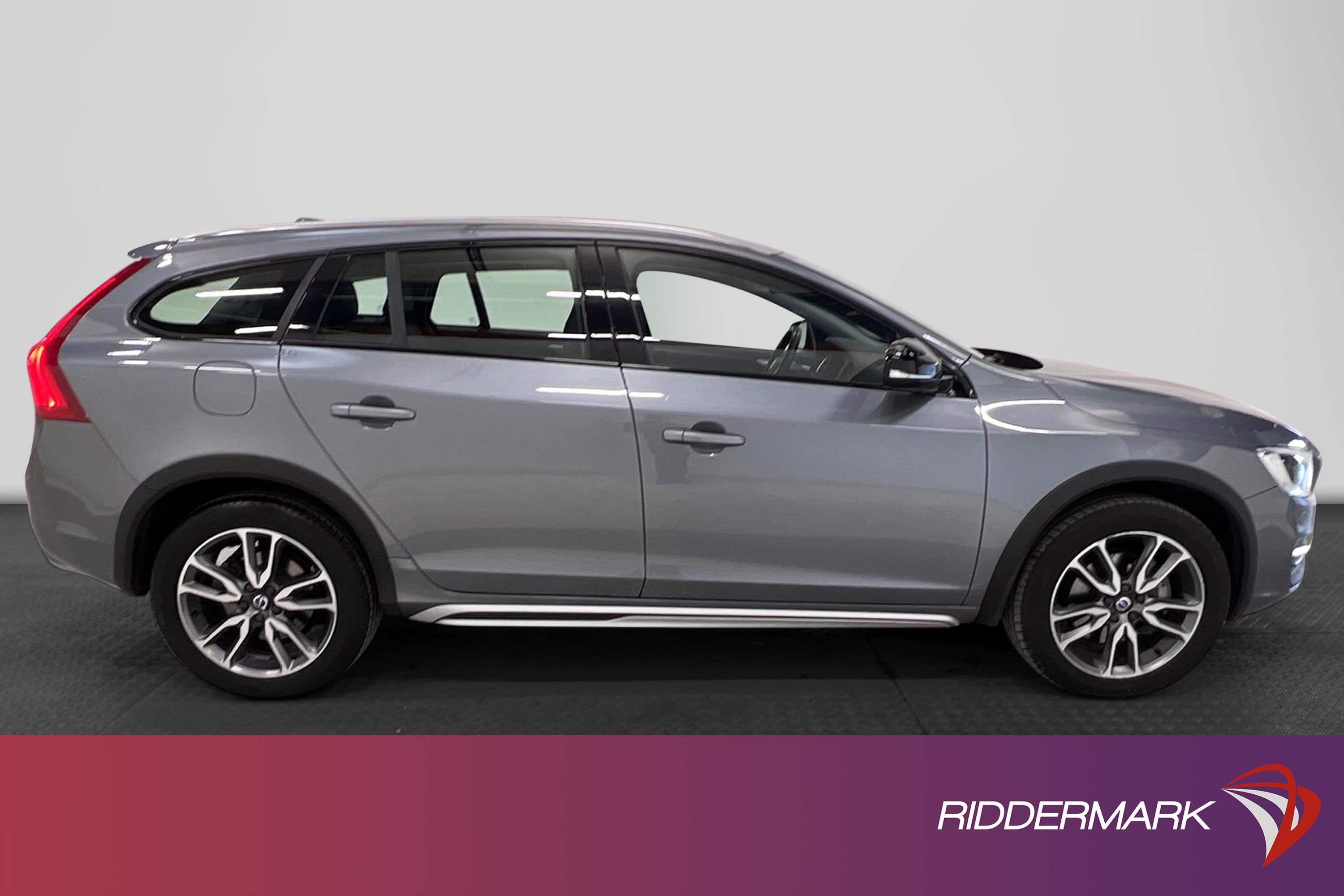 Volvo V60 Cross Country D3 150hk Summum Voc D-Värm Navi