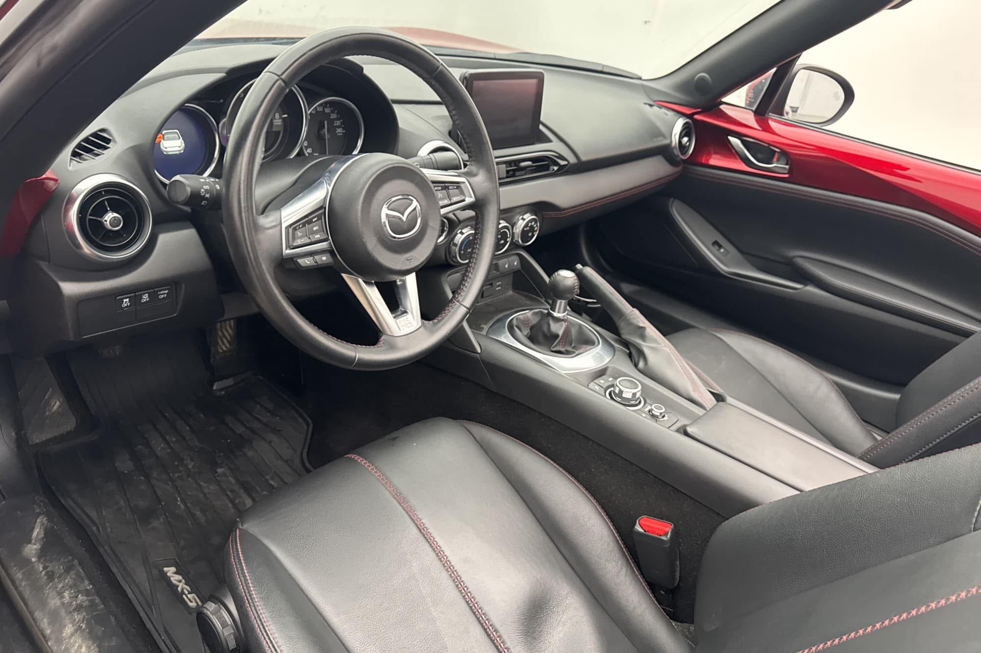 Mazda MX-5 Cabriolet 184hk M&K-Värmare Navi BOSE Skinn