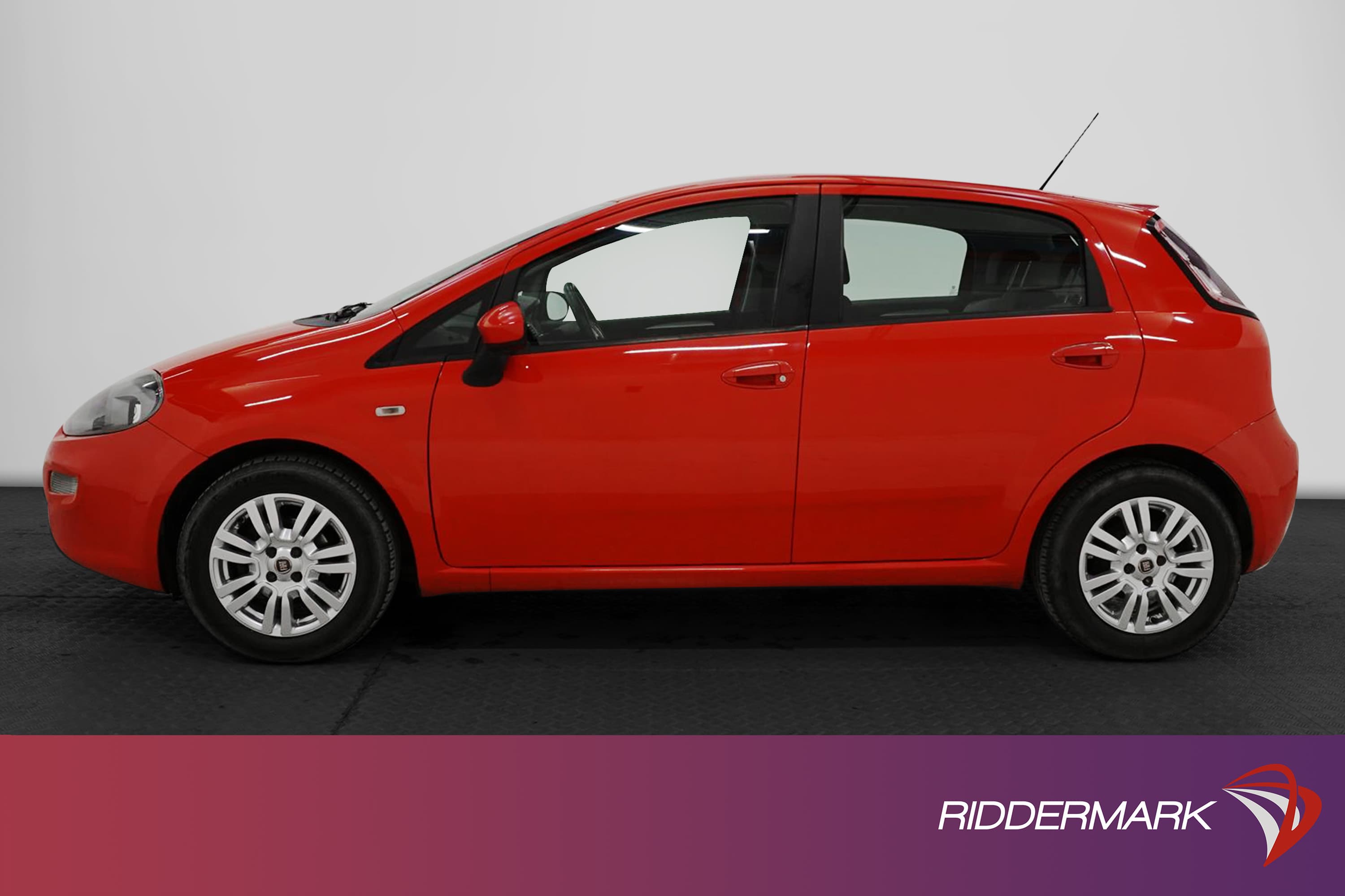 Fiat Punto 1.2 69hk Få Brukare 360kr Skatt 0,51L/mil