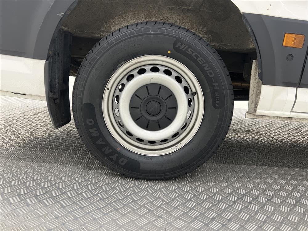Volkswagen Crafter 2.0 TDI 4M 177hk L2h2 Diff Värmare Moms  interiör