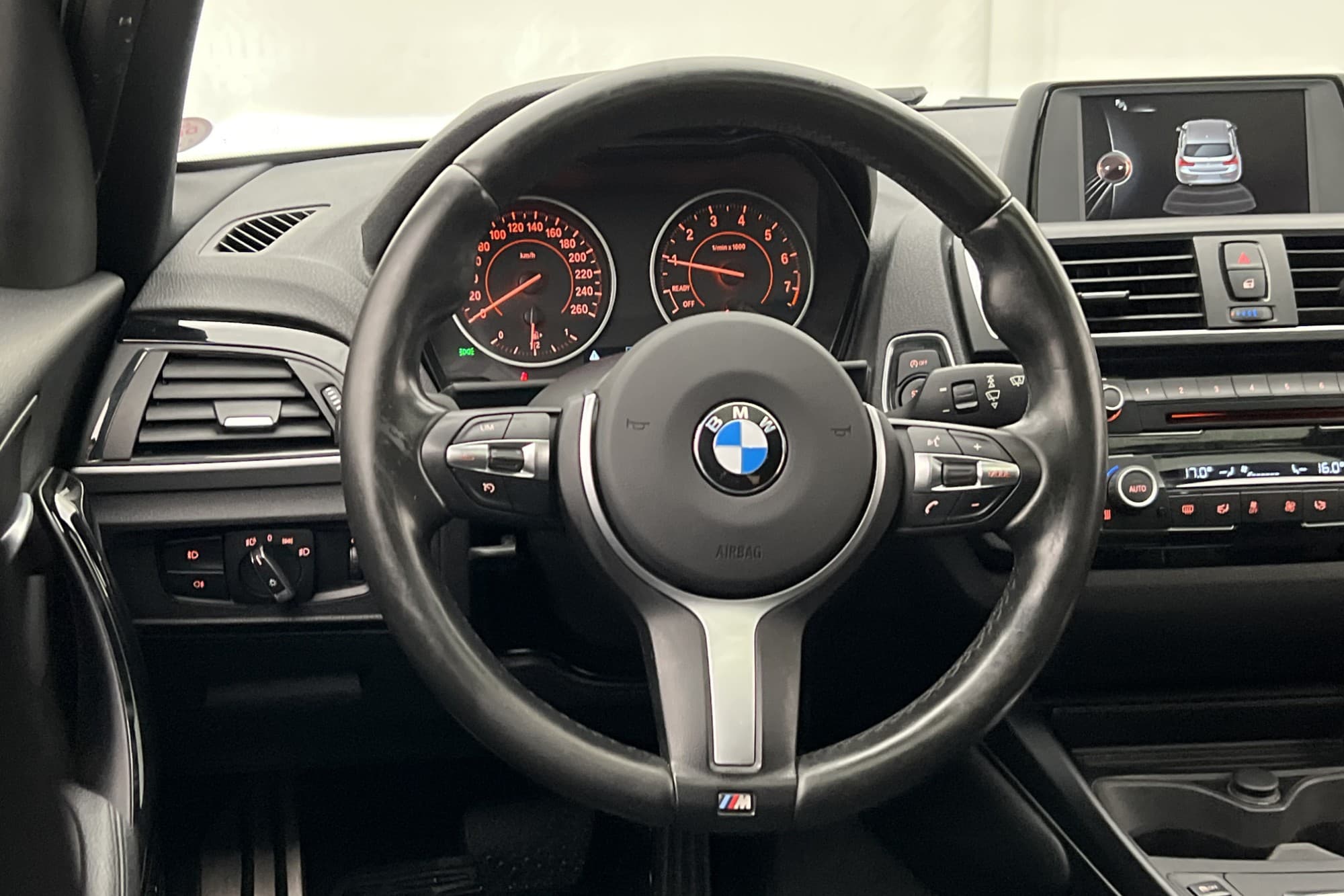 BMW 118 i 136hk M Sport Glastaklucka P-Sensorer Alcantara