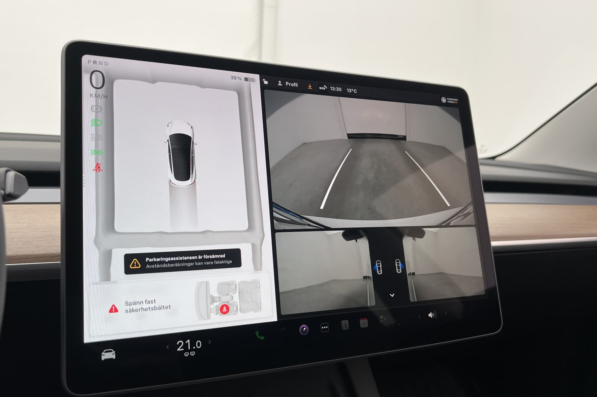Tesla Model 3 Standard Range Svensksåld Rattvärme AP