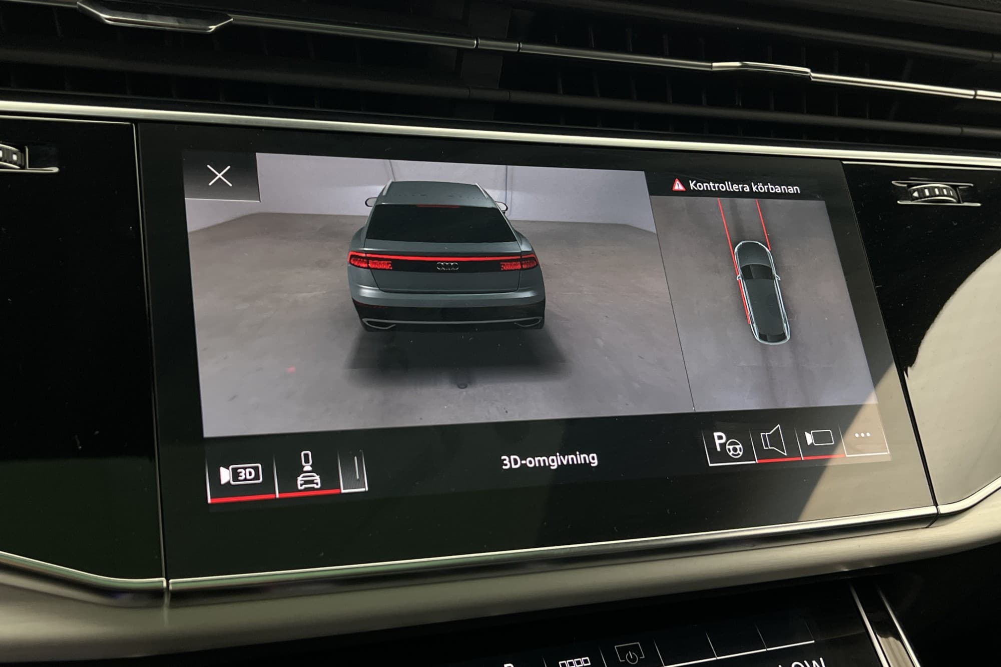 Audi Q8 55 TFSI Q 340hk S-Line Pano B&O Luftfjädring Drag