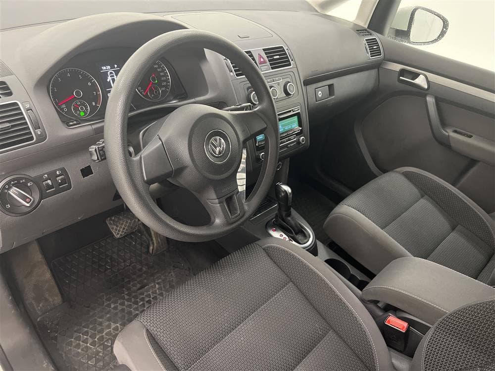 VW Touran 1.4 TGI EcoFuel 150hk 514:- Årsskattinteriör