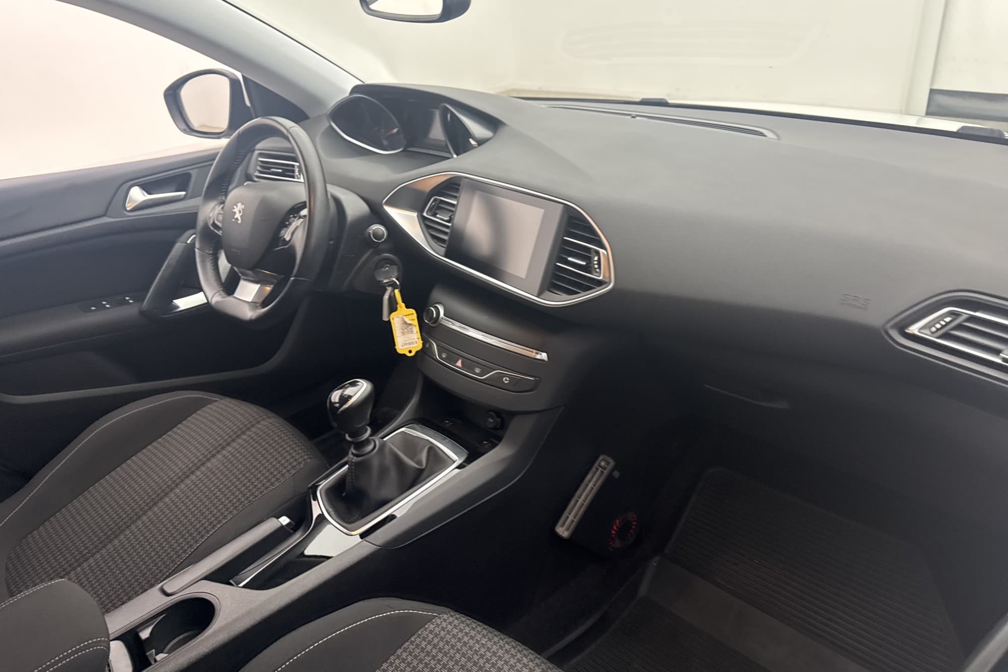 Peugeot 308 SW 1.5 BlueHDi 130hk M&K-Värm Bluetooth Sensorer