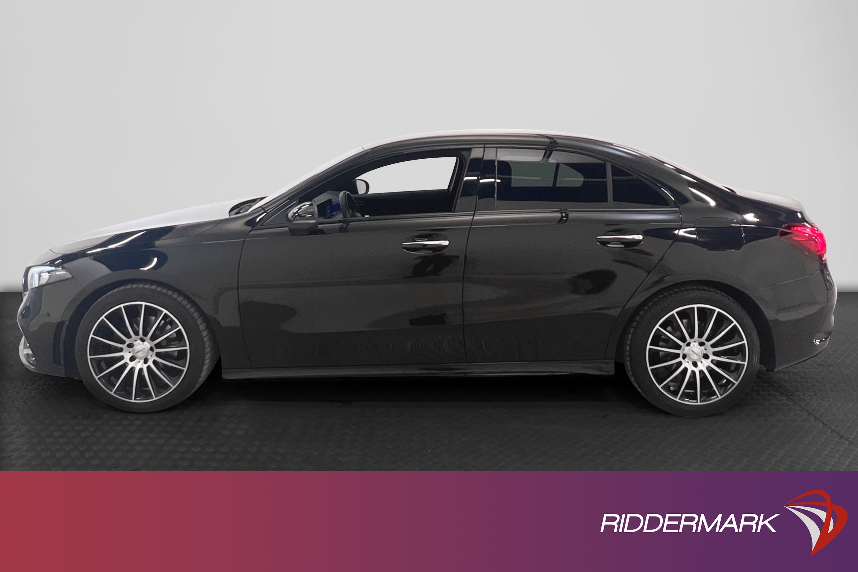 Mercedes-Benz A 200 Sedan 163hk 