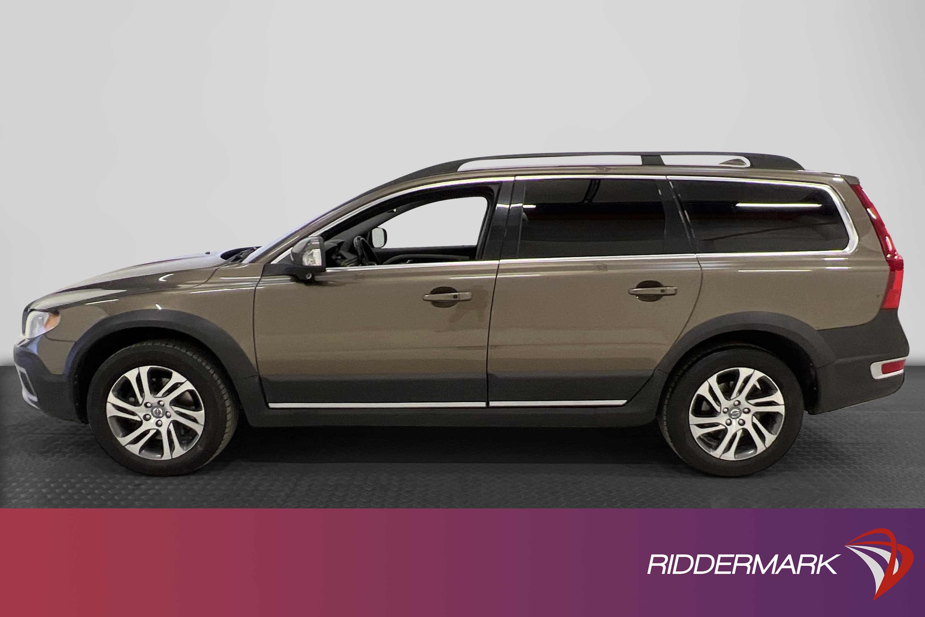 Volvo XC70 D5 AWD Summum 215hk