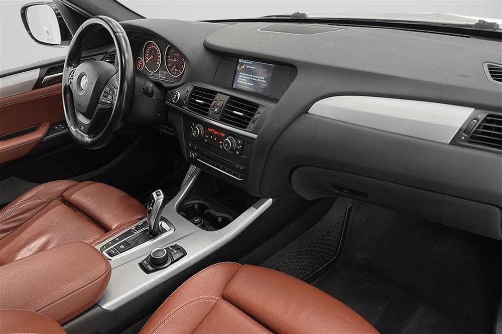BMW X3 xDrive30d 258hk M-Sport Skinn B-Kamera Draginteriör