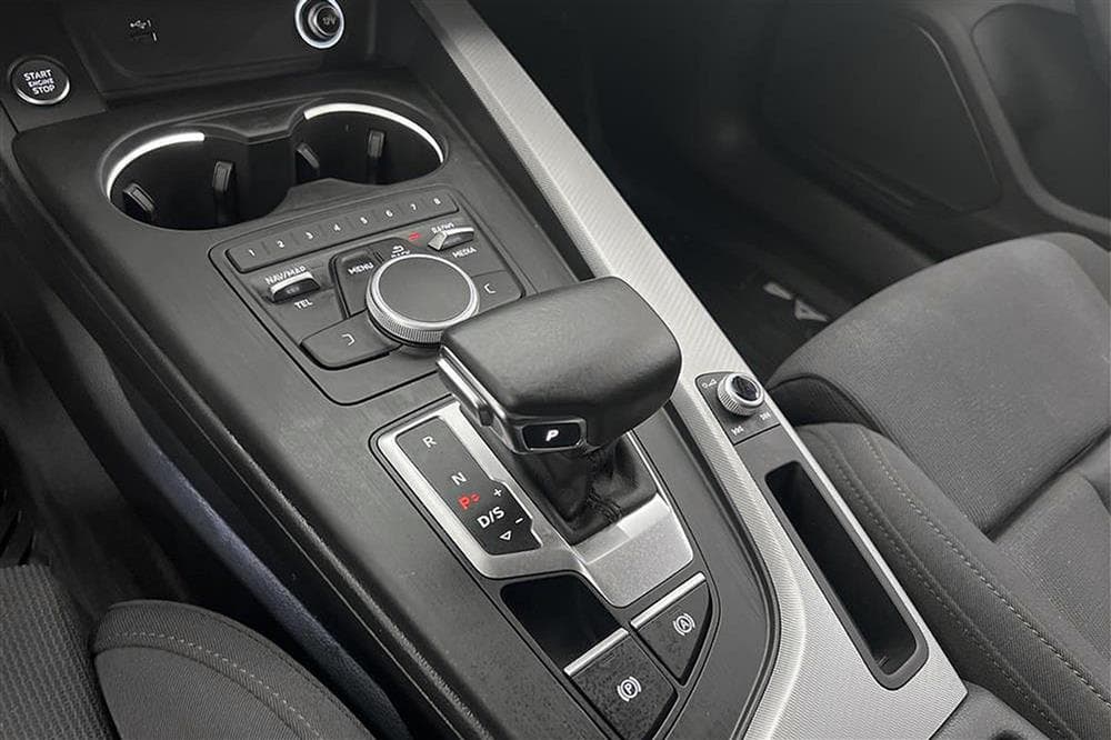Audi A4 2.0 TDI Quattro 190hk Proline Sensorer 0,44l/milinteriör