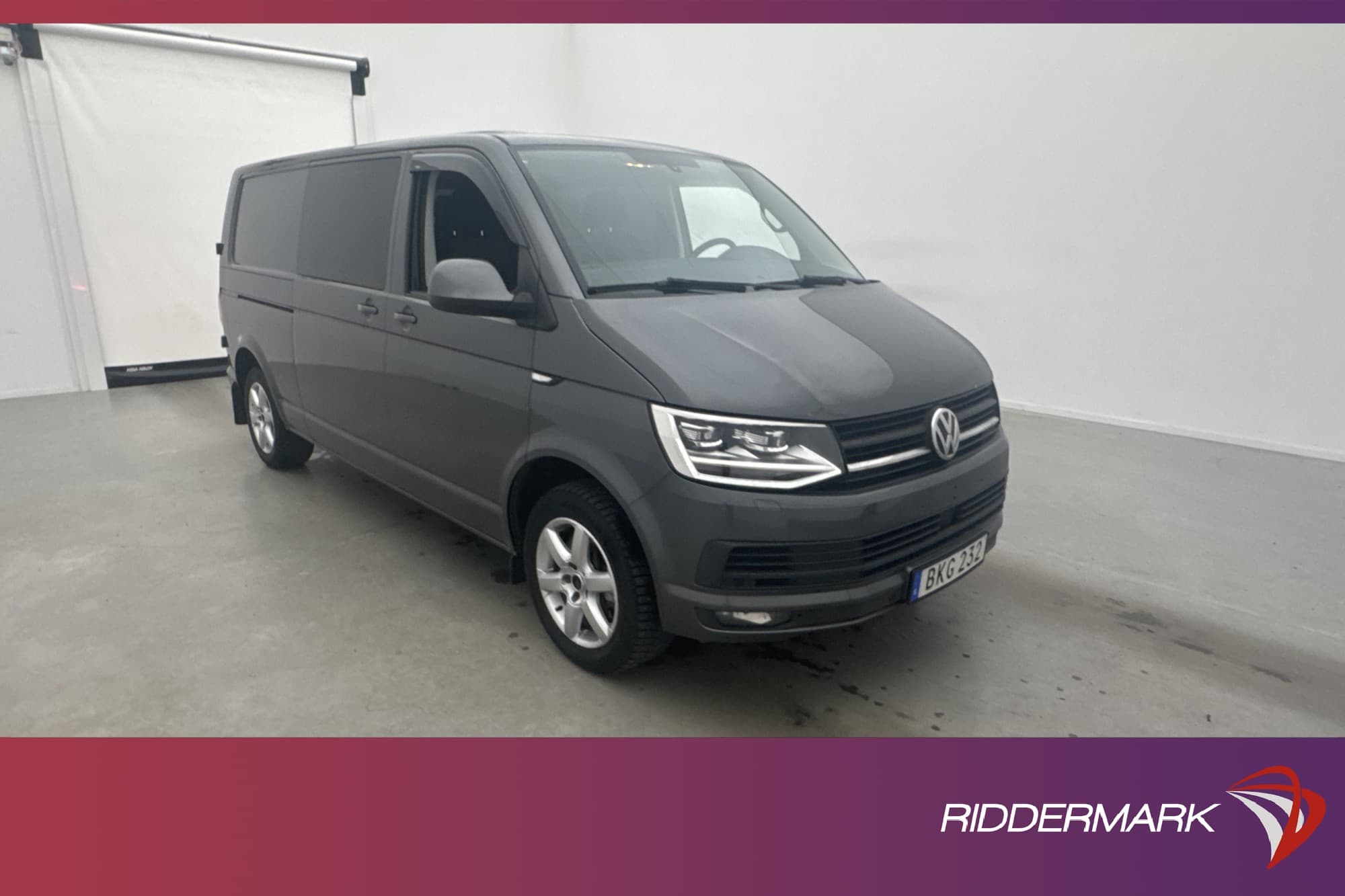 Volkswagen Transporter Kombi L2