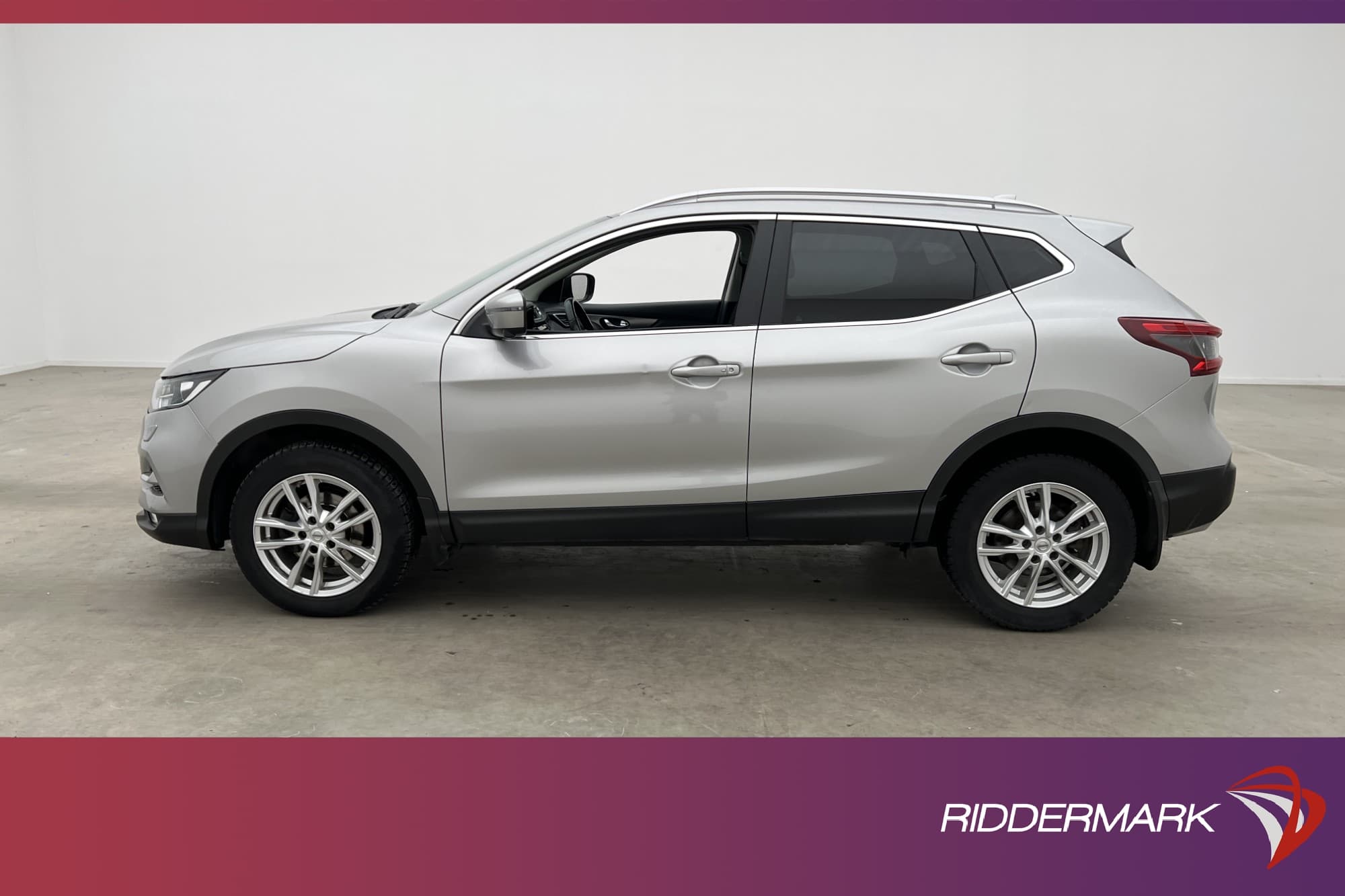 Nissan Qashqai 1.2 DIG-T 115hk Panorama Navigator 360-Kamera