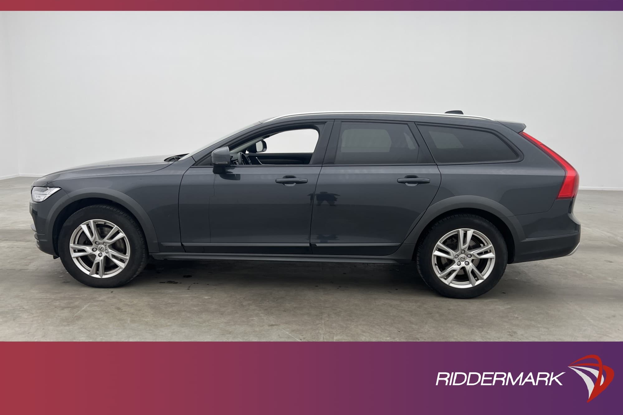 Volvo V90 Cross Country D4 AWD