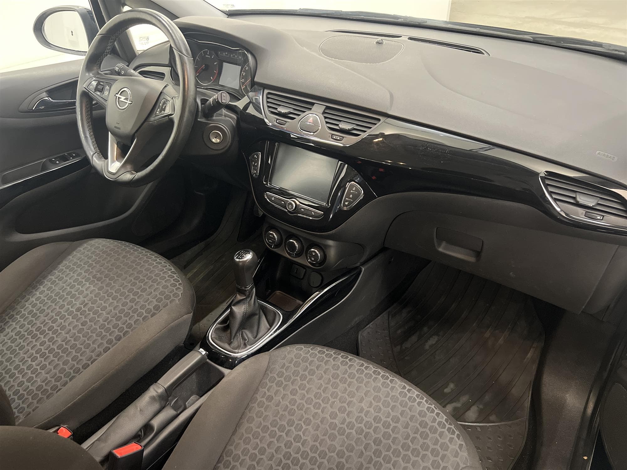 Opel Corsa 1.4 90hk Carplay PDC Låg Skatt Nyservad 0,52L/mil