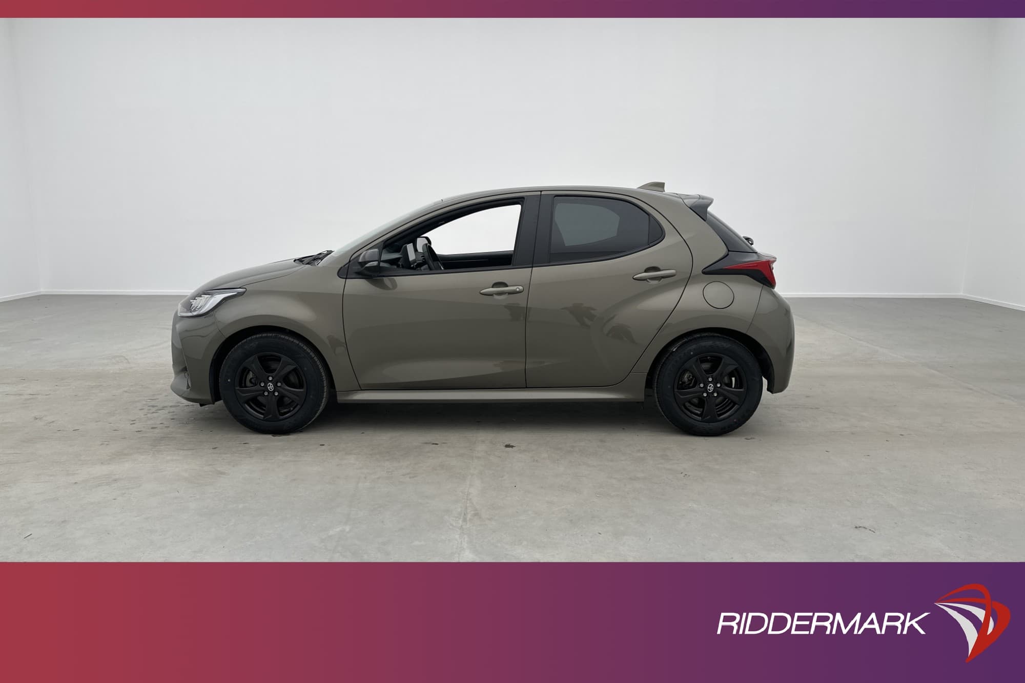 Toyota Yaris Hybrid CVT 116hk