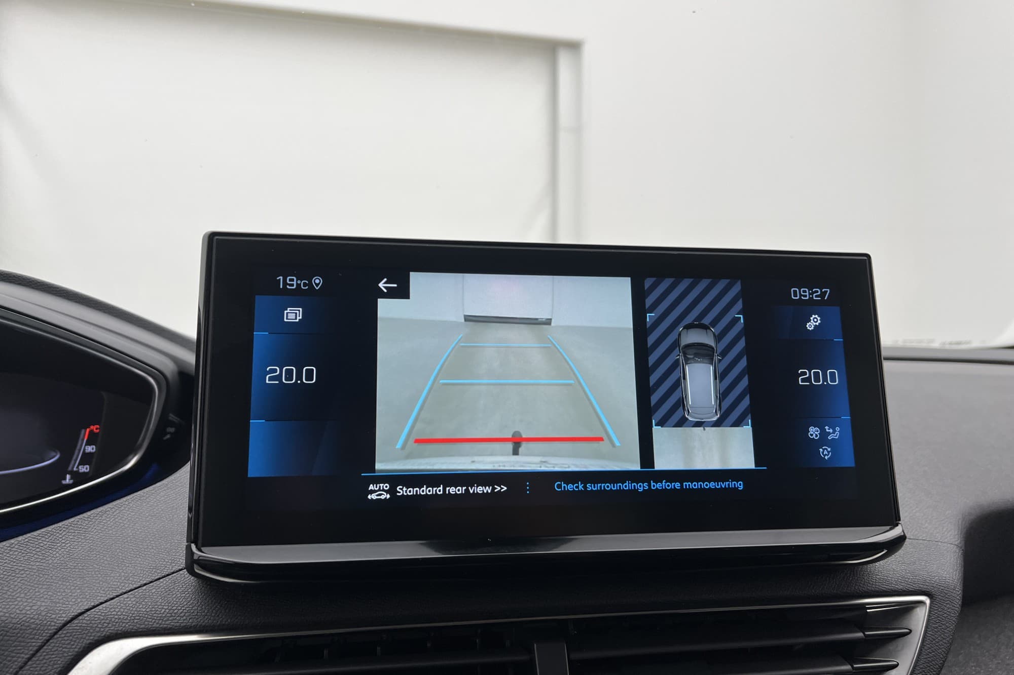Peugeot 3008 PureTech 130hk Allure Kamera Dragkrok CarPlay