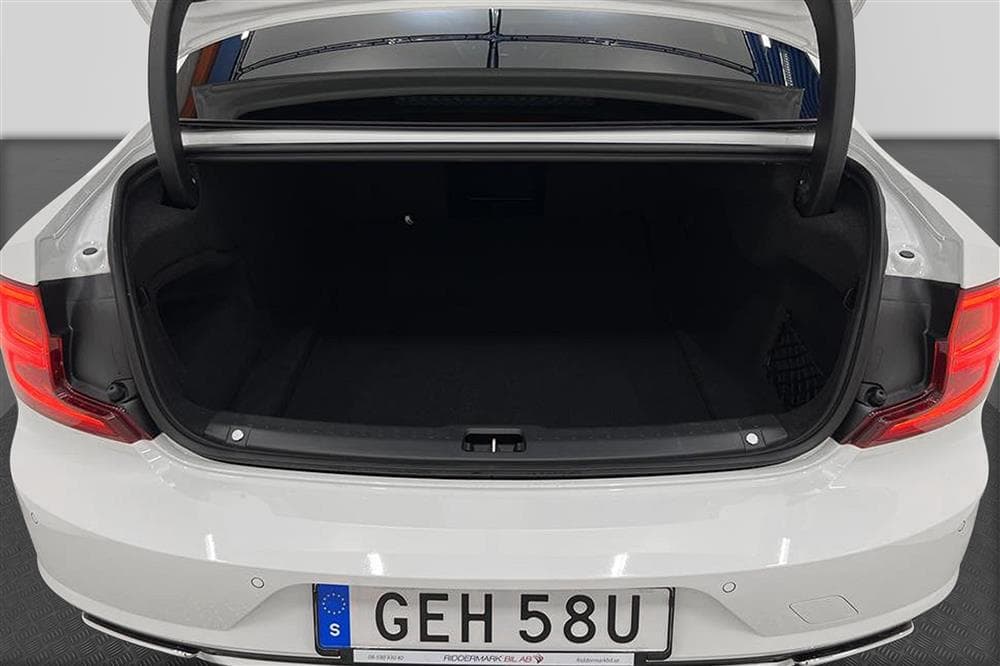 Volvo S90 T5 250hk R-Design B-Kamera B-Värm VOC Navi Blisinteriör