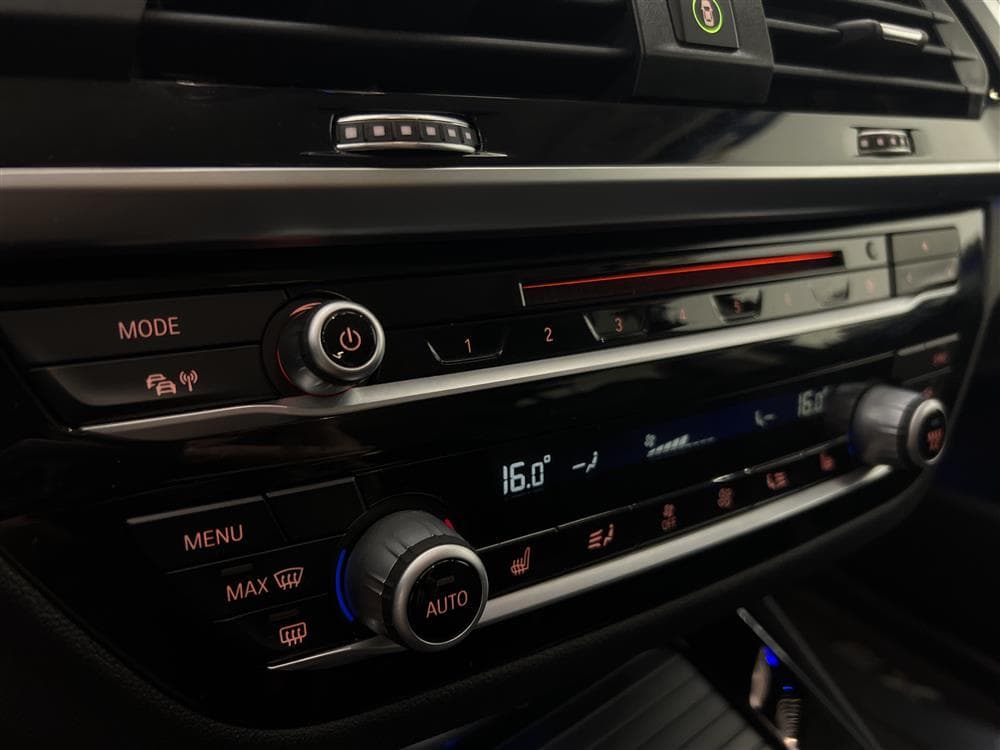 BMW X3 xDrive20d 190hk X-Line Navi Halvskinn 0,48L/Mil
