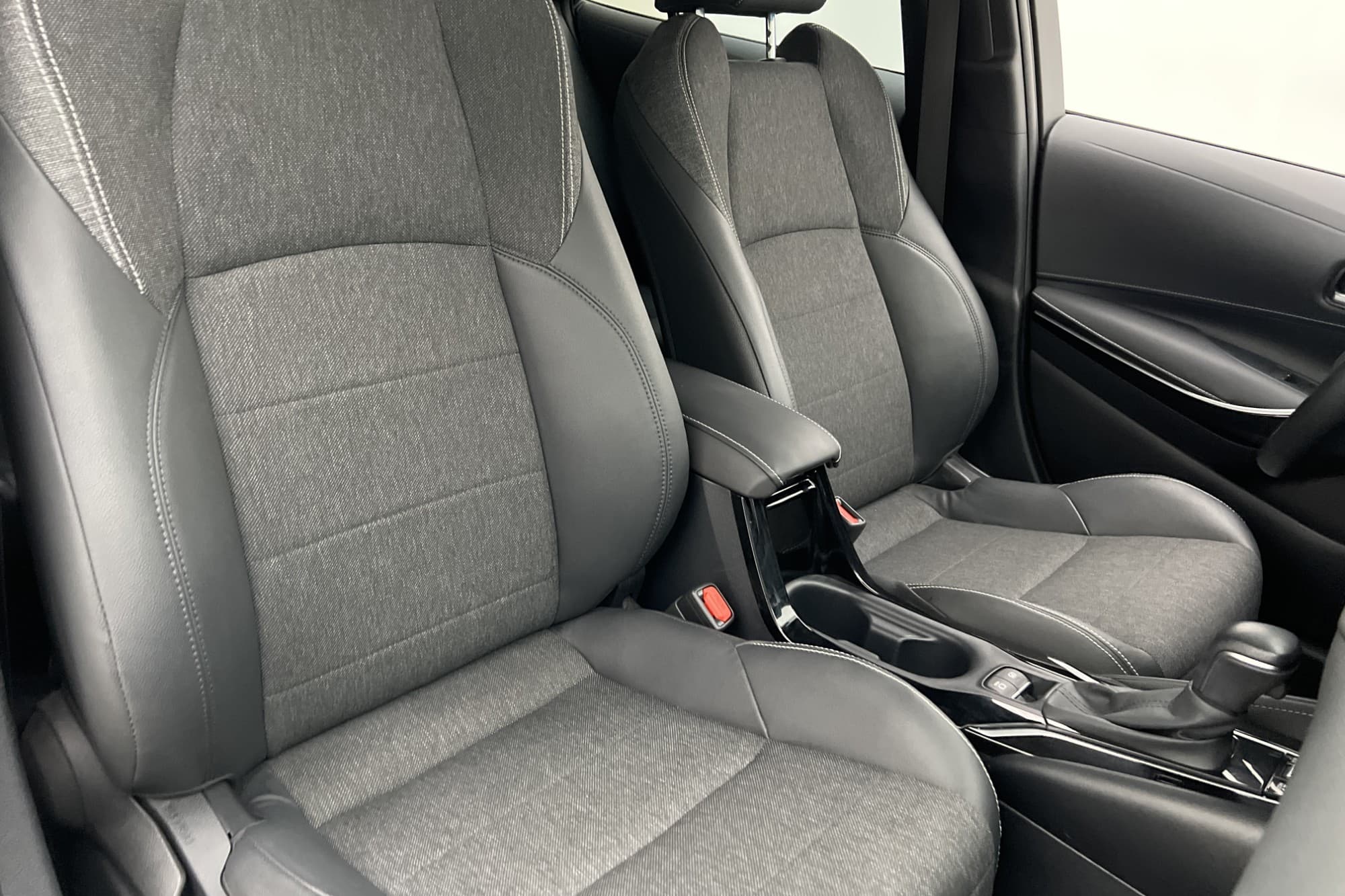 Toyota Corolla Touring Sports Hybrid Style Kamera Rattvärme